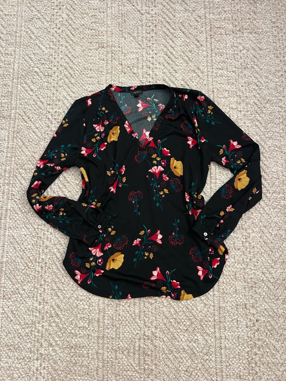 Ann Taylor Factory Black Floral V-Neck Blouse M
